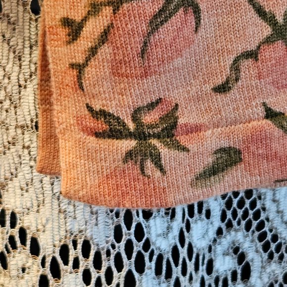 Rare Vintage 100% Merino Wool Rose Sweater Women's L - Picture 6 of 9